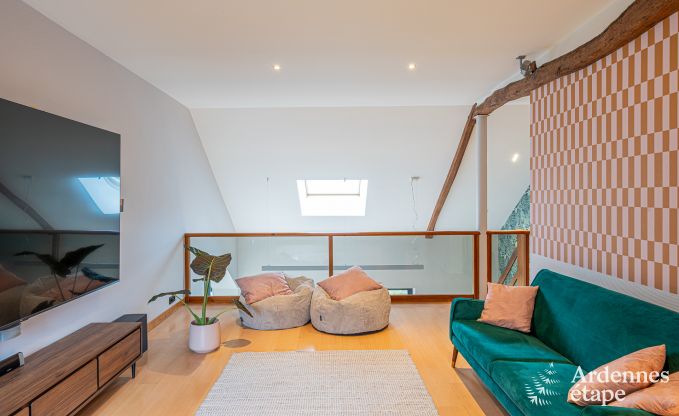 Holiday villa in Ohey: luxury accommodation for 10 people with sauna, jacuzzi and private garden