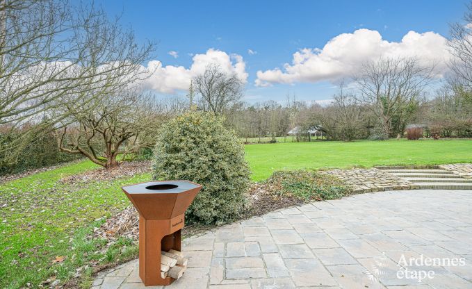 Holiday villa in Ohey: luxury accommodation for 10 people with sauna, jacuzzi and private garden