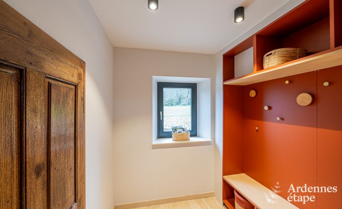 Holiday villa in Ohey: luxury accommodation for 10 people with sauna, jacuzzi and private garden