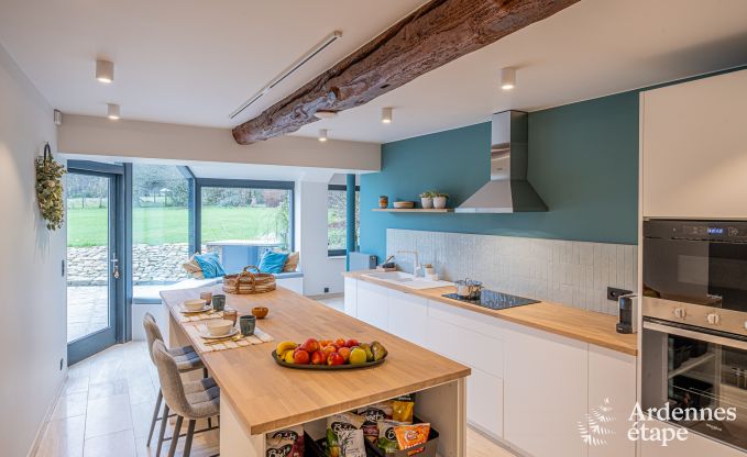 Holiday villa in Ohey: luxury accommodation for 10 people with sauna, jacuzzi and private garden