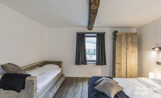 Wonderful holiday home in Onhaye with swimming pool, jacuzzi, sauna and games rooms for 14 people near Dinant