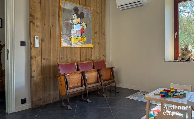 Wonderful holiday home in Onhaye with swimming pool, jacuzzi, sauna and games rooms for 14 people near Dinant