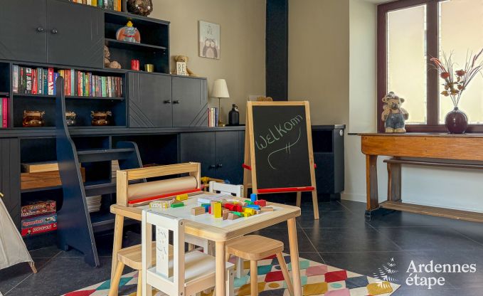 Wonderful holiday home in Onhaye with swimming pool, jacuzzi, sauna and games rooms for 14 people near Dinant