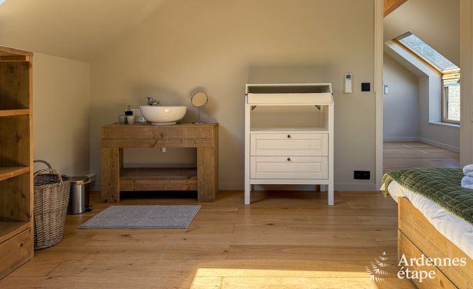 Wonderful holiday home in Onhaye with swimming pool, jacuzzi, sauna and games rooms for 14 people near Dinant