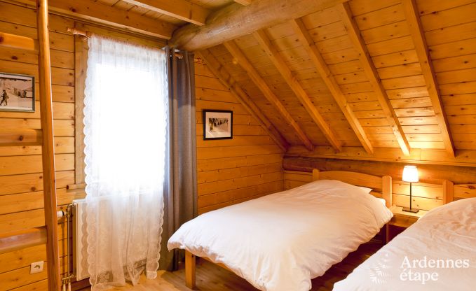 Spacious chalet in Ovifat, Ardennes, 16 people, 8 bedrooms, 3 bathrooms, sauna, billiards, garden with private terrace