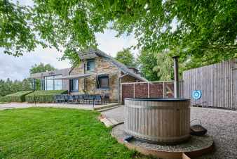 4-5 * Luxury holiday home for 19 p. in the Ardennes (in Ovifat)