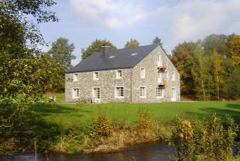 Large group accommodation for 22 pers. for a holiday in Paliseul