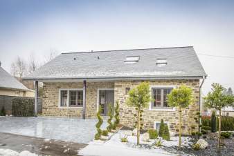 Charming holiday villa for 8/9 persons in Paliseul