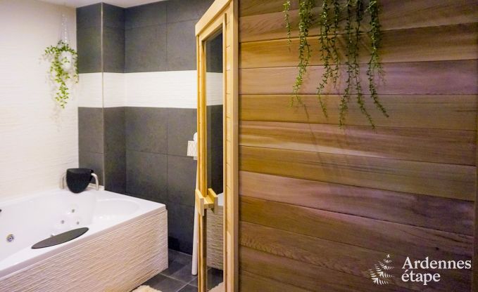 Very pleasant holiday cottage with sauna and jacuzzi in Profondeville for 5 persons in the Ardennes