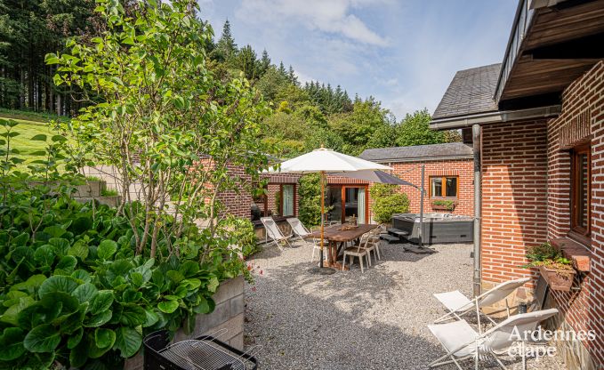 Holiday cottage in Profondeville with sauna and jacuzzi for 4/6 persons in the Ardennes