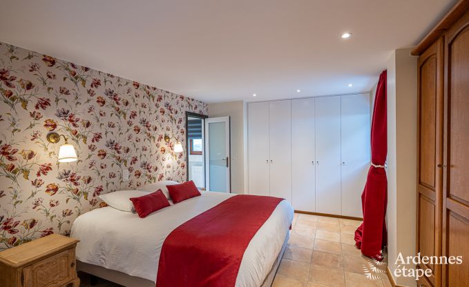 Holiday cottage in Profondeville with sauna and jacuzzi for 4/6 persons in the Ardennes