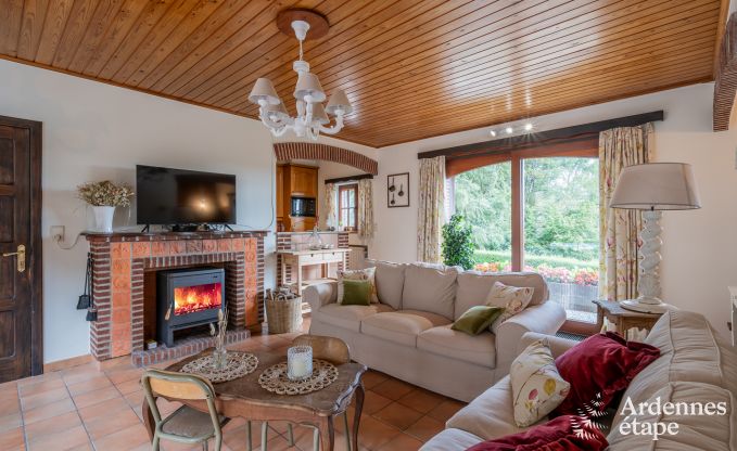 Holiday cottage in Profondeville with sauna and jacuzzi for 4/6 persons in the Ardennes