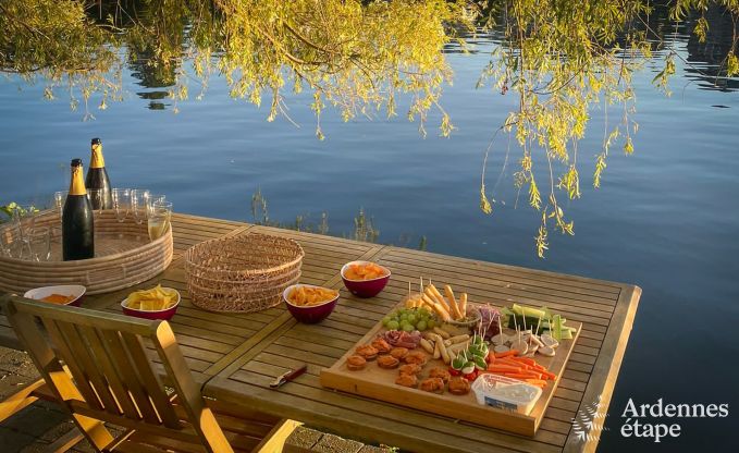 Exceptional charming holiday home in Profondeville for 4 people with jacuzzi, infrared cabin and pontoon on the Meuse