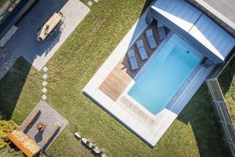 Holiday home for 16 people in Raeren in the Ardennes