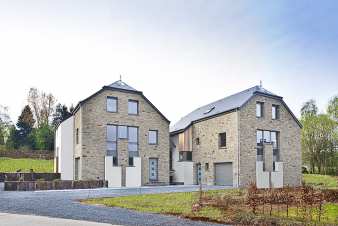 Well-equipped modern holiday house with wellness for 17 pers. in Redu