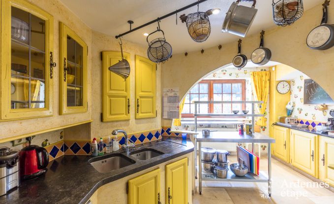 High-end villa in Redu, Ardennes, 9 people, outdoor pool, sauna, steam room, indoor and outdoor jacuzzi, private garden, complete equipment