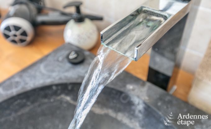 High-end villa in Redu, Ardennes, 9 people, outdoor pool, sauna, steam room, indoor and outdoor jacuzzi, private garden, complete equipment