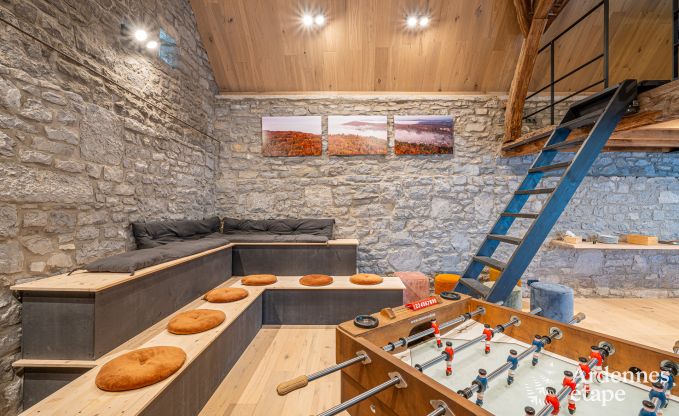 Charming holiday home with foosball, billiards, fireplace, and private garden in Rochefort: suitable for 6 people