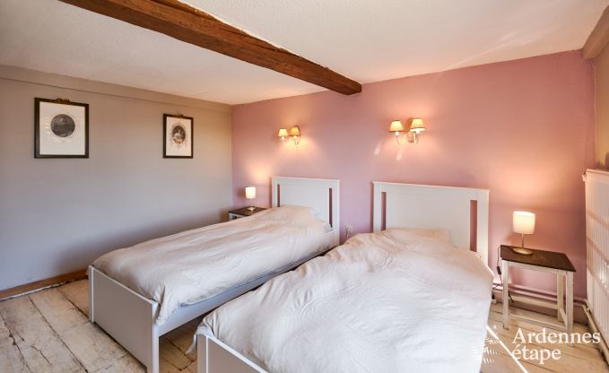Holiday cottage in Rochefort for 12/14 persons in the Ardennes