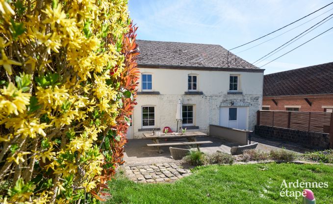 Holiday cottage in Rochefort for 12/14 persons in the Ardennes