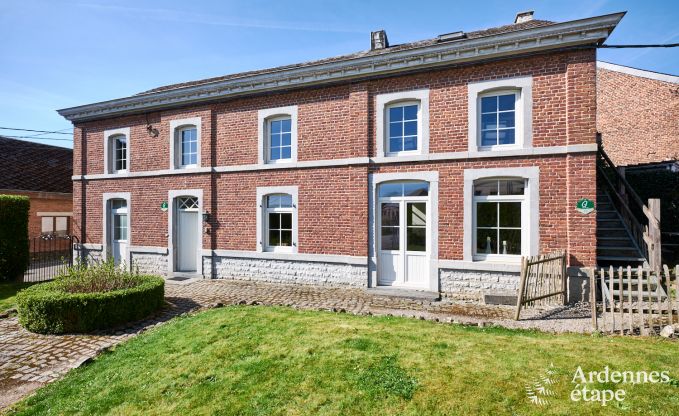 Holiday cottage in Rochefort for 12/14 persons in the Ardennes