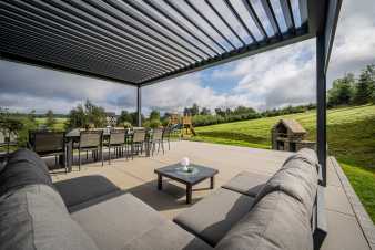 Comfortable holiday home in Rochehaut for 12 people