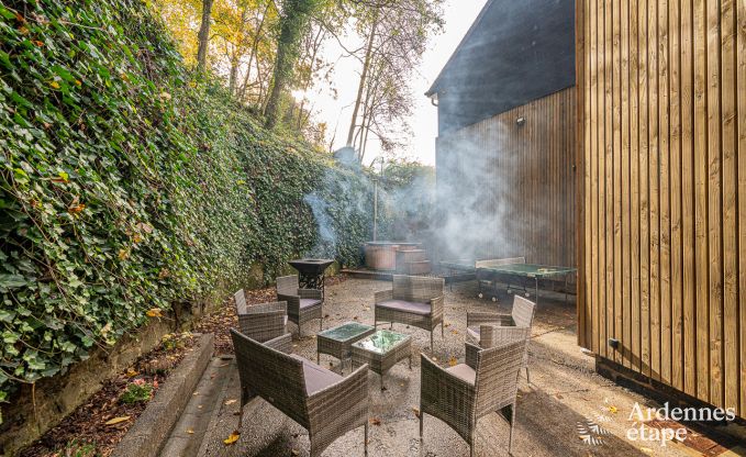 Dog-friendly holiday home with jacuzzi and wood barbecue for 9 people in Saint-Hubert, Ardennes.