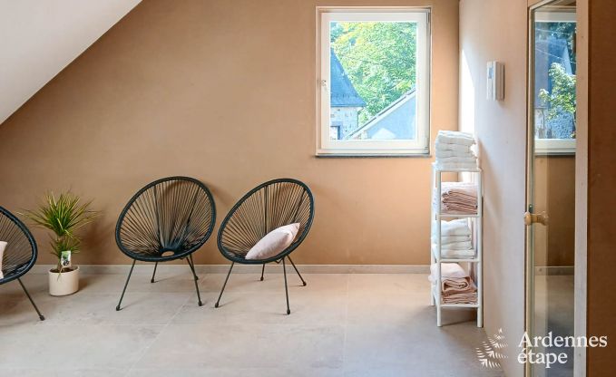 Spacious holiday home Saint-Vith for 23 people with 6 bedrooms, sauna and large garden