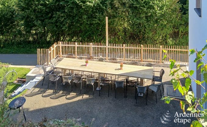 Spacious holiday home Saint-Vith for 23 people with 6 bedrooms, sauna and large garden