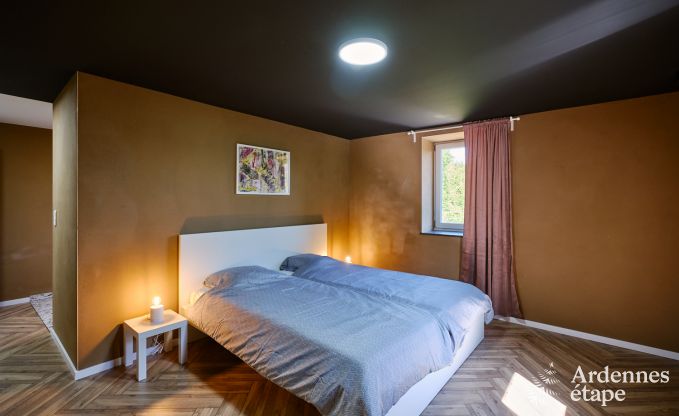 Spacious holiday home Saint-Vith for 23 people with 6 bedrooms, sauna and large garden