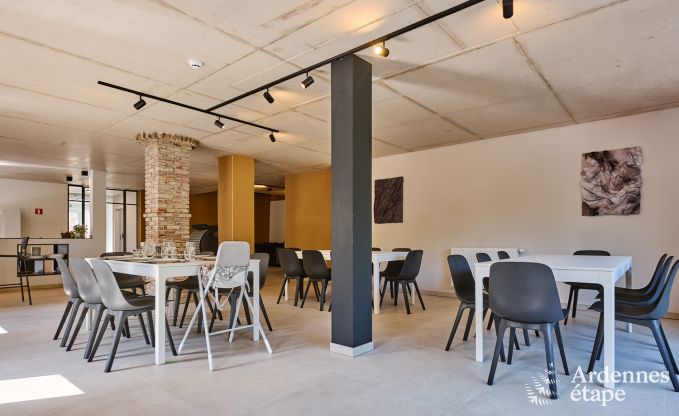 Spacious holiday home Saint-Vith for 23 people with 6 bedrooms, sauna and large garden