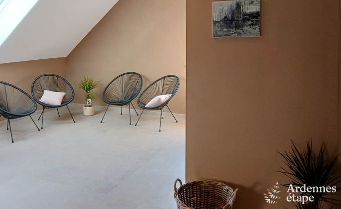 Spacious holiday home Saint-Vith for 23 people with 6 bedrooms, sauna and large garden