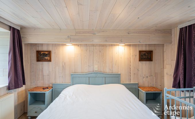 Comfortable holiday home with swimming pool in Sainte-Ode, Ardennes