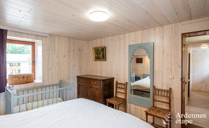 Comfortable holiday home with swimming pool in Sainte-Ode, Ardennes