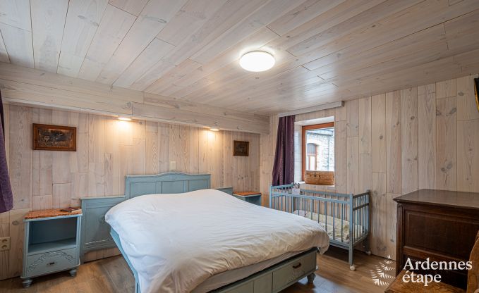 Comfortable holiday home with swimming pool in Sainte-Ode, Ardennes