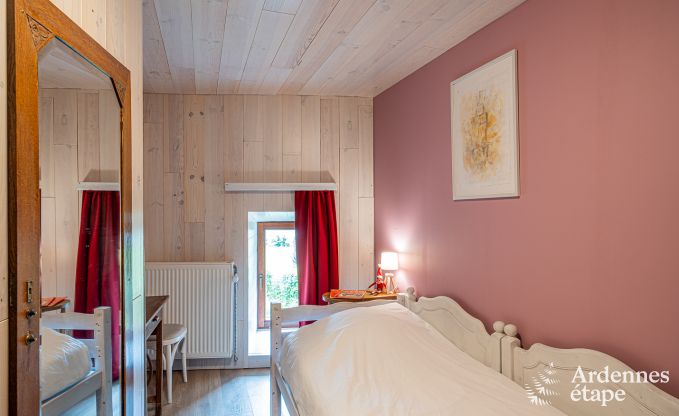 Comfortable holiday home with swimming pool in Sainte-Ode, Ardennes