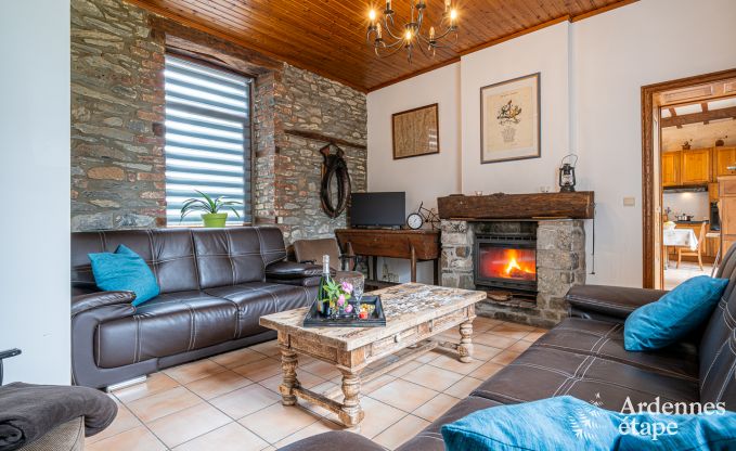 Comfortable holiday home with swimming pool in Sainte-Ode, Ardennes