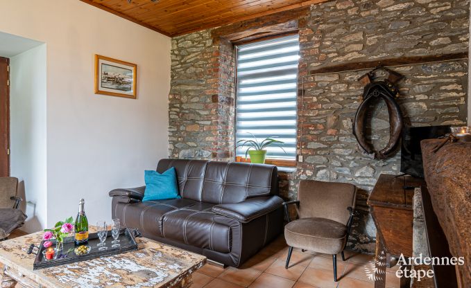 Comfortable holiday home with swimming pool in Sainte-Ode, Ardennes