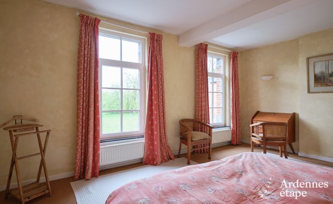Charming holiday accommodation in the annex of a castle in Sars-la-Bruyre, Ardennes