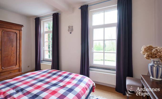 Charming holiday accommodation in the annex of a castle in Sars-la-Bruyre, Ardennes