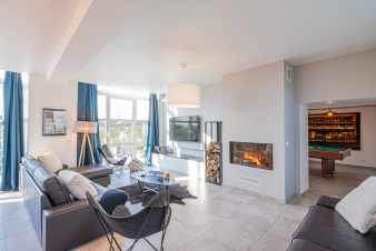 Luxurious castle in Soiron for 14 people with private garden and playroom