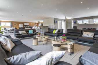 Large holiday home to rent in the Ardennes for 20 people (Somme-Leuze)