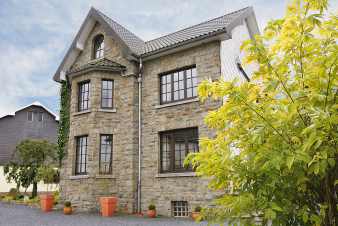 Holiday cottage with a sauna for 12 guests in Sourbrodt