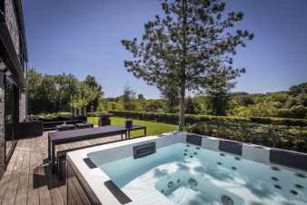 Deluxe holiday home for rent for 6-8 persons in the Ardennes (Sprimont)