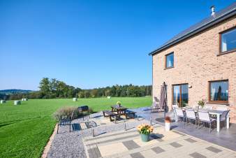 Holiday home for 8 people in Stavelot - 4 bedrooms, garden and play area