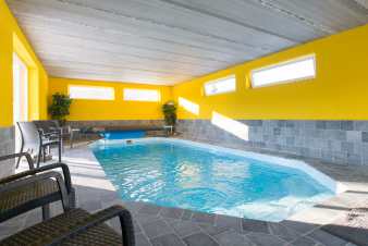Villa with inside pool to rent in Stoumont