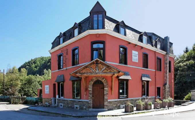 Luxury villa in Stoumont for 20 persons in the Ardennes