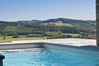 Luxurious holiday villa for groups with splendid view in Stoumont