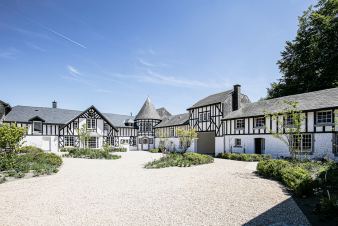 Enjoy a 5-star stay in the countryside at this sumptuous carefully renovated castle near Theux