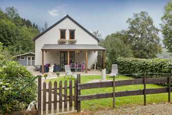 Rental holiday house for 4 pers. with view on the valley of Trois-Ponts